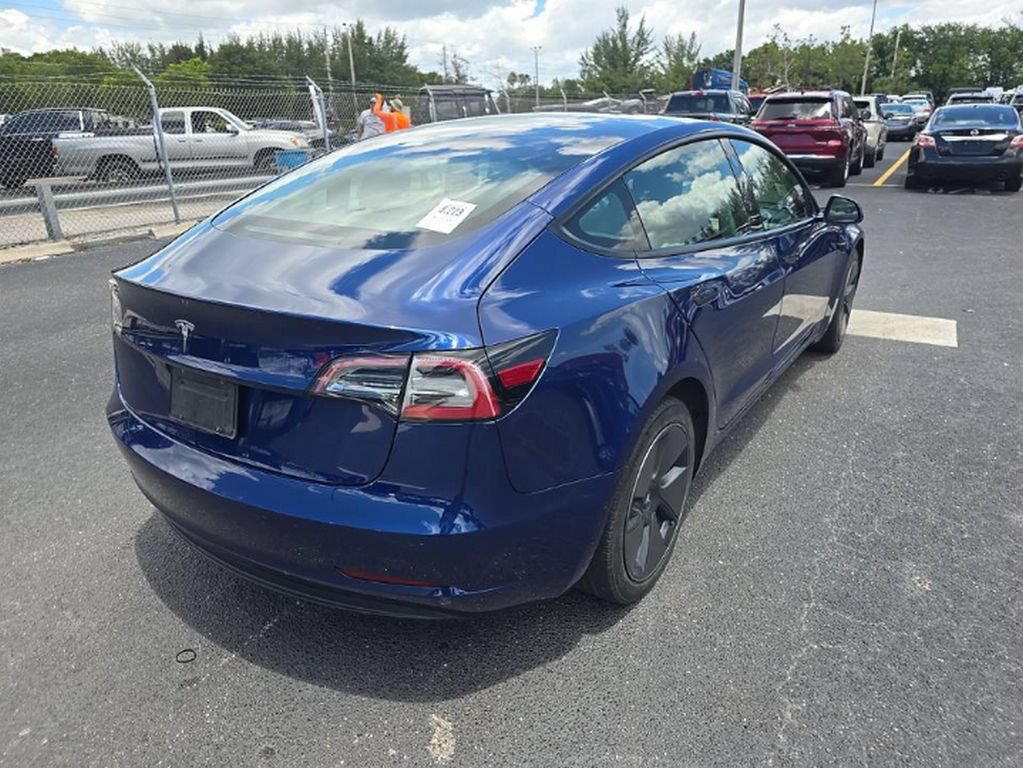 Used 2022 Tesla Model 3 Long Range AWD/4WD image 4