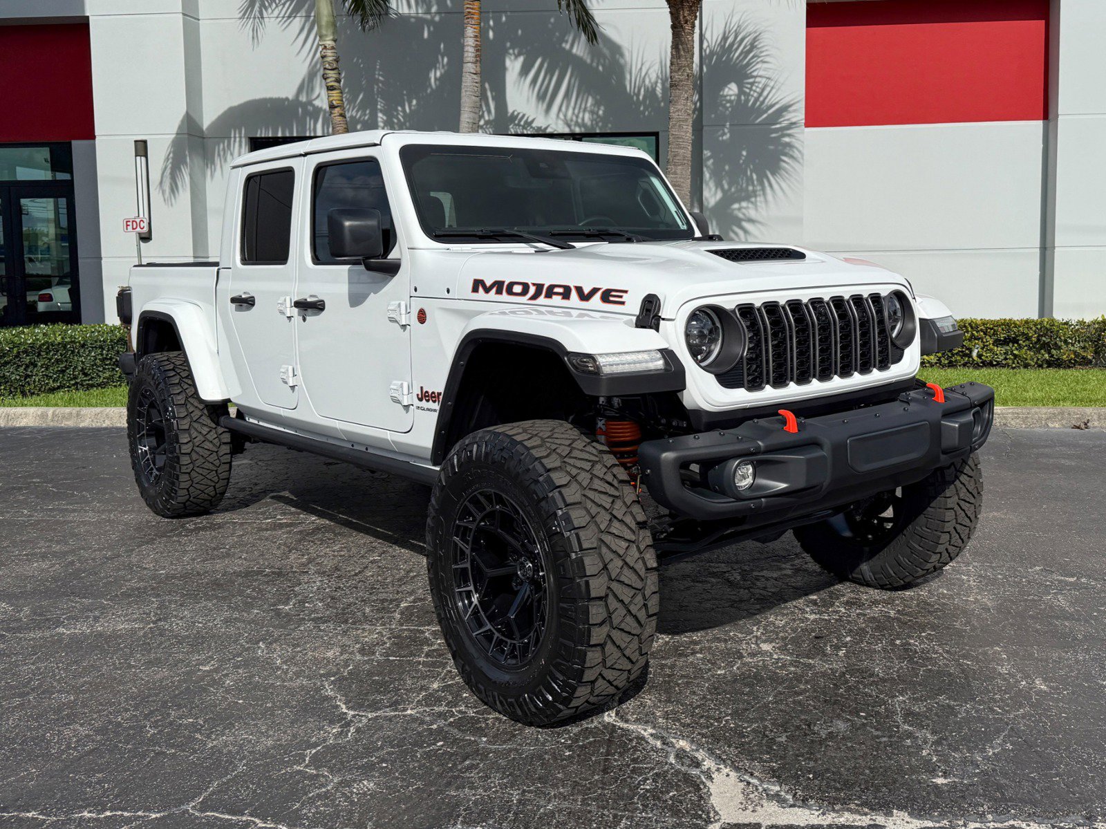 Used 2024 Jeep Gladiator Mojave AWD/4WD image 7