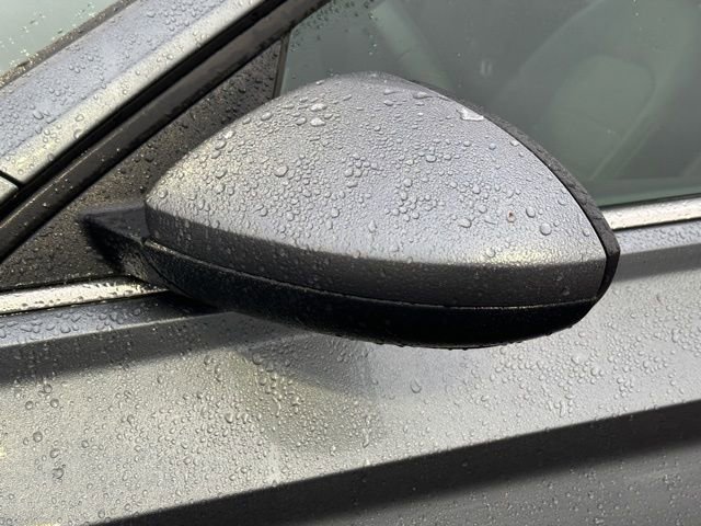 Used 2025 Volkswagen Jetta SE image 11