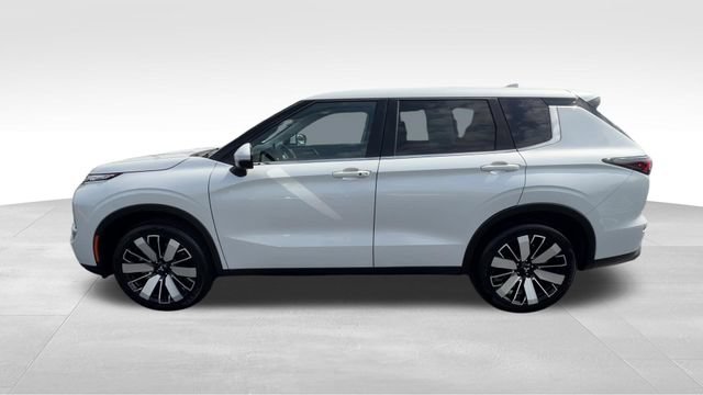 Used 2025 Mitsubishi Outlander SE FWD video 3
