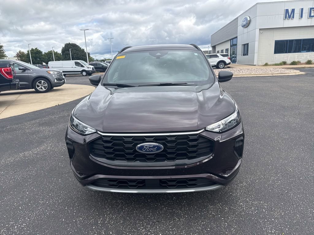 Used 2023 Ford Escape ST-Line w/ Tech Pack #1 AWD/4WD image 10