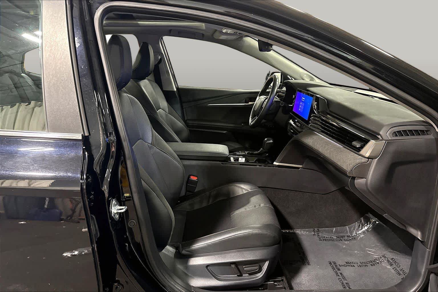 Used 2025 Toyota Camry XLE w/ Premium Package AWD/4WD image 9