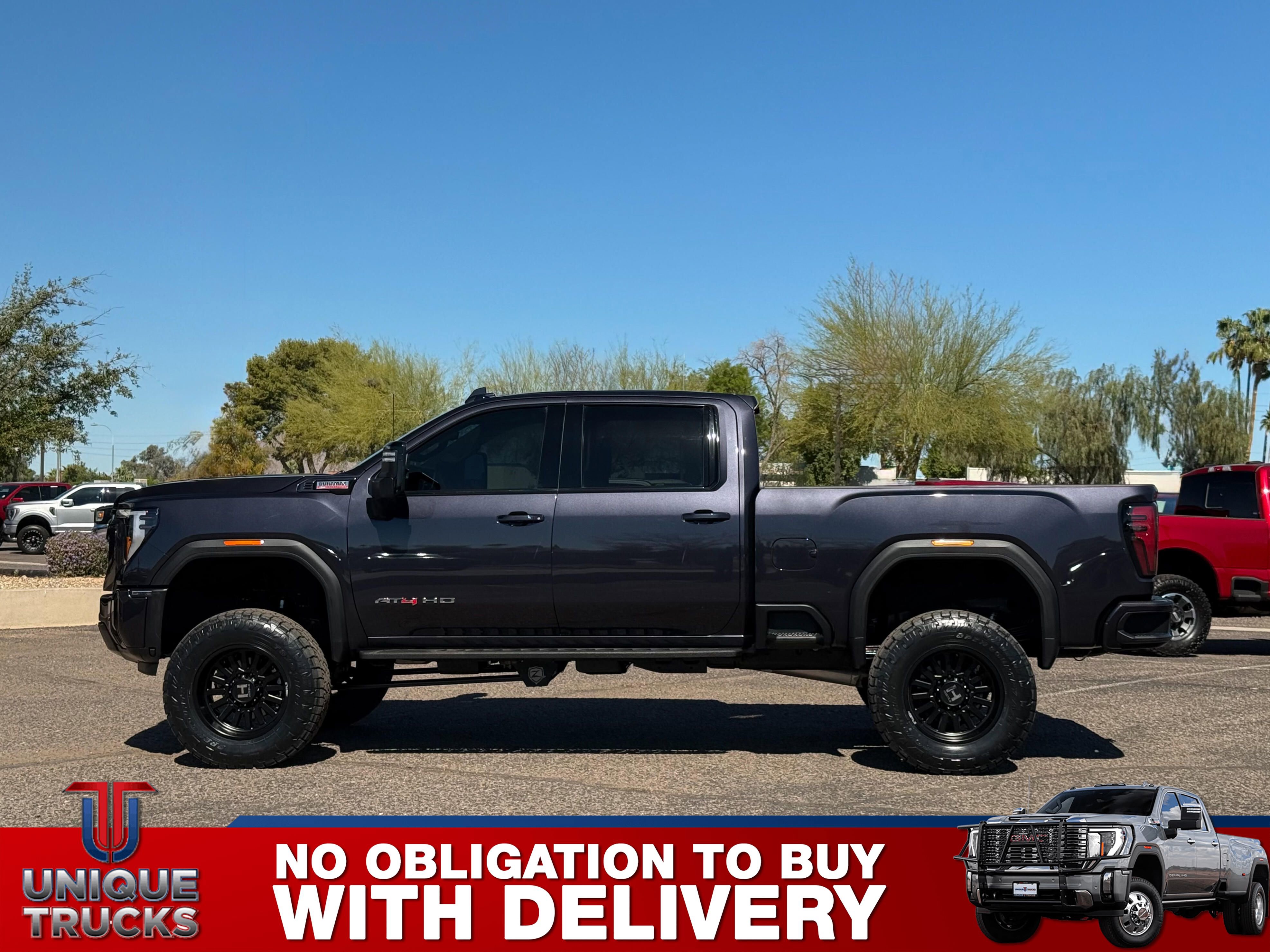 Used 2025 GMC Sierra 2500 AT4 w/ AT4 Premium Plus Package AWD/4WD image 12