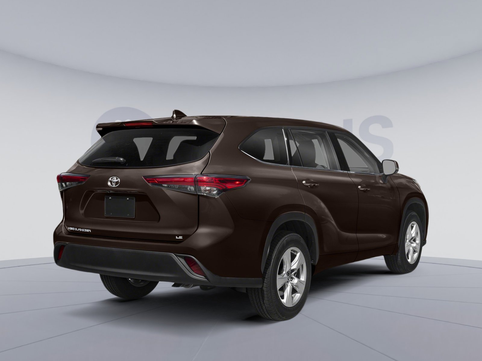 Used 2022 Toyota Highlander LE FWD image 2