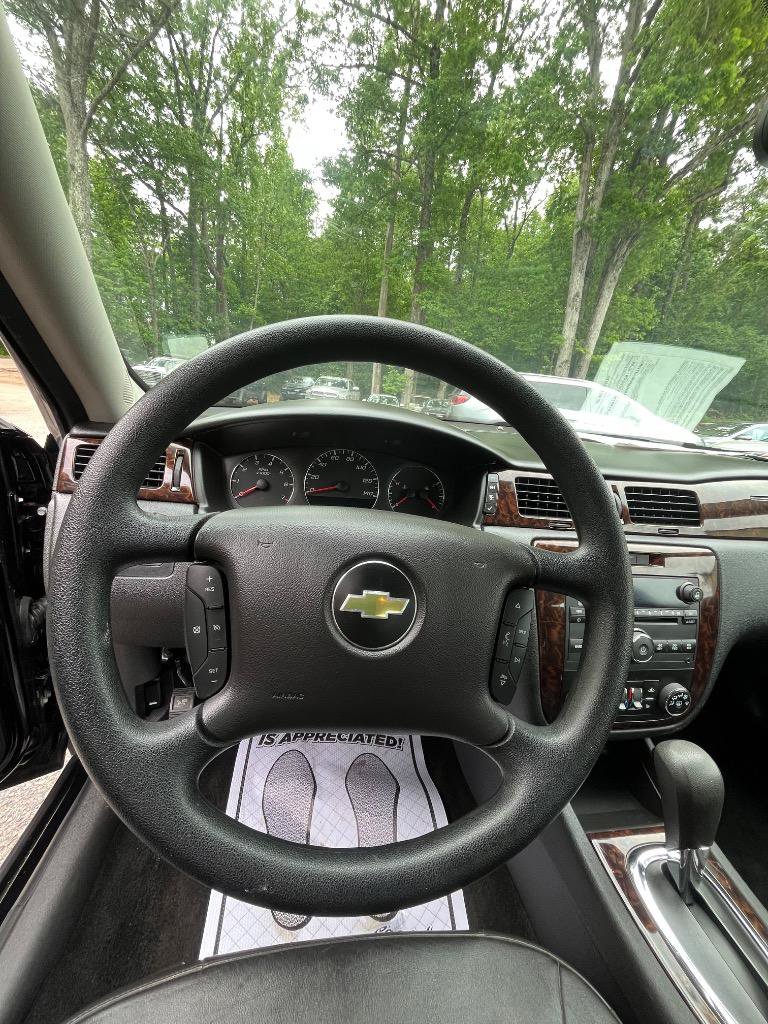 Used 2016 Chevrolet Impala LTZ FWD image 18