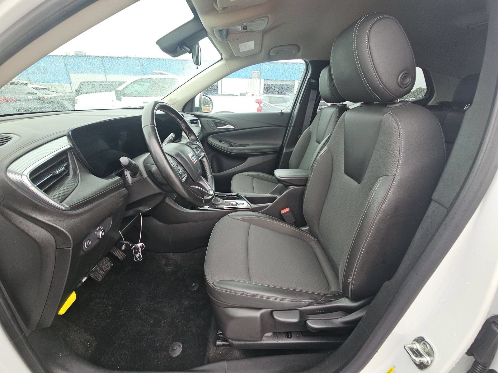 Used 2024 Buick Encore GX Preferred FWD image 3