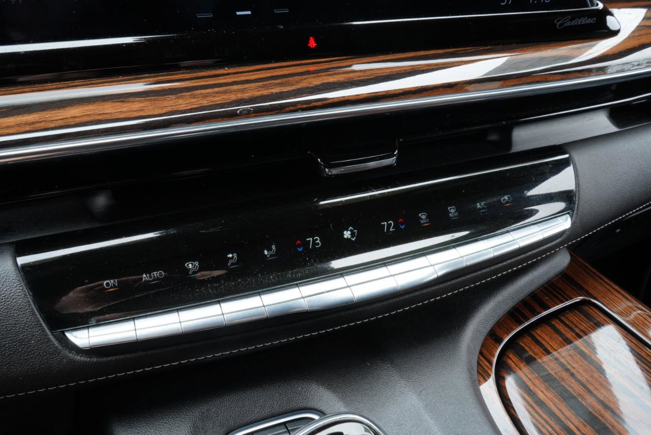 Used 2022 Cadillac Escalade Luxury image 39