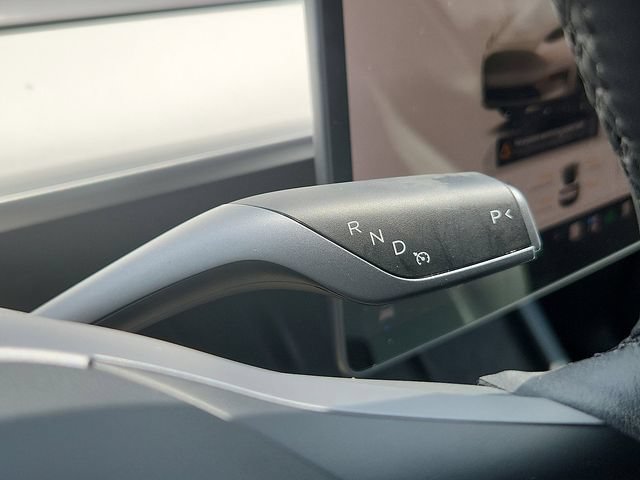 Used 2023 Tesla Model Y Long Range AWD/4WD image 10