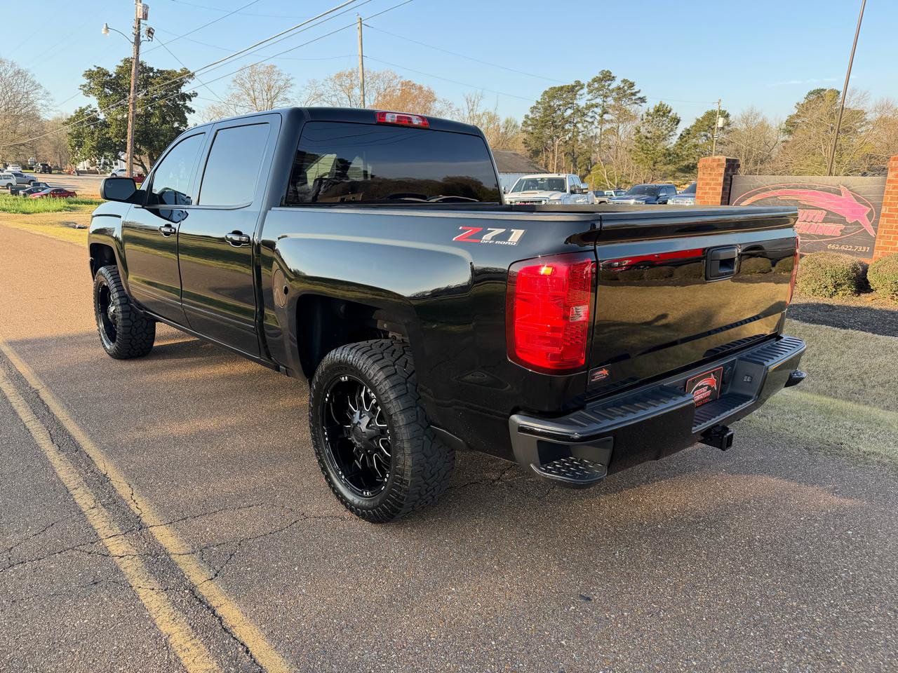 Used 2018 Chevrolet Silverado 1500 LT w/ Texas Edition AWD/4WD image 2