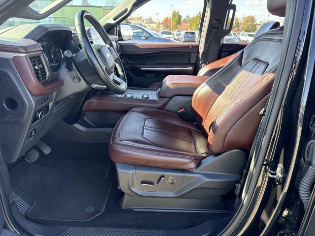 Used 2024 Ford Expedition Limited AWD/4WD image 19