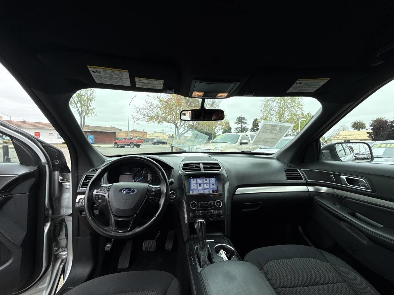 Used 2019 Ford Explorer XLT w/ Equipment Group 201A image 6