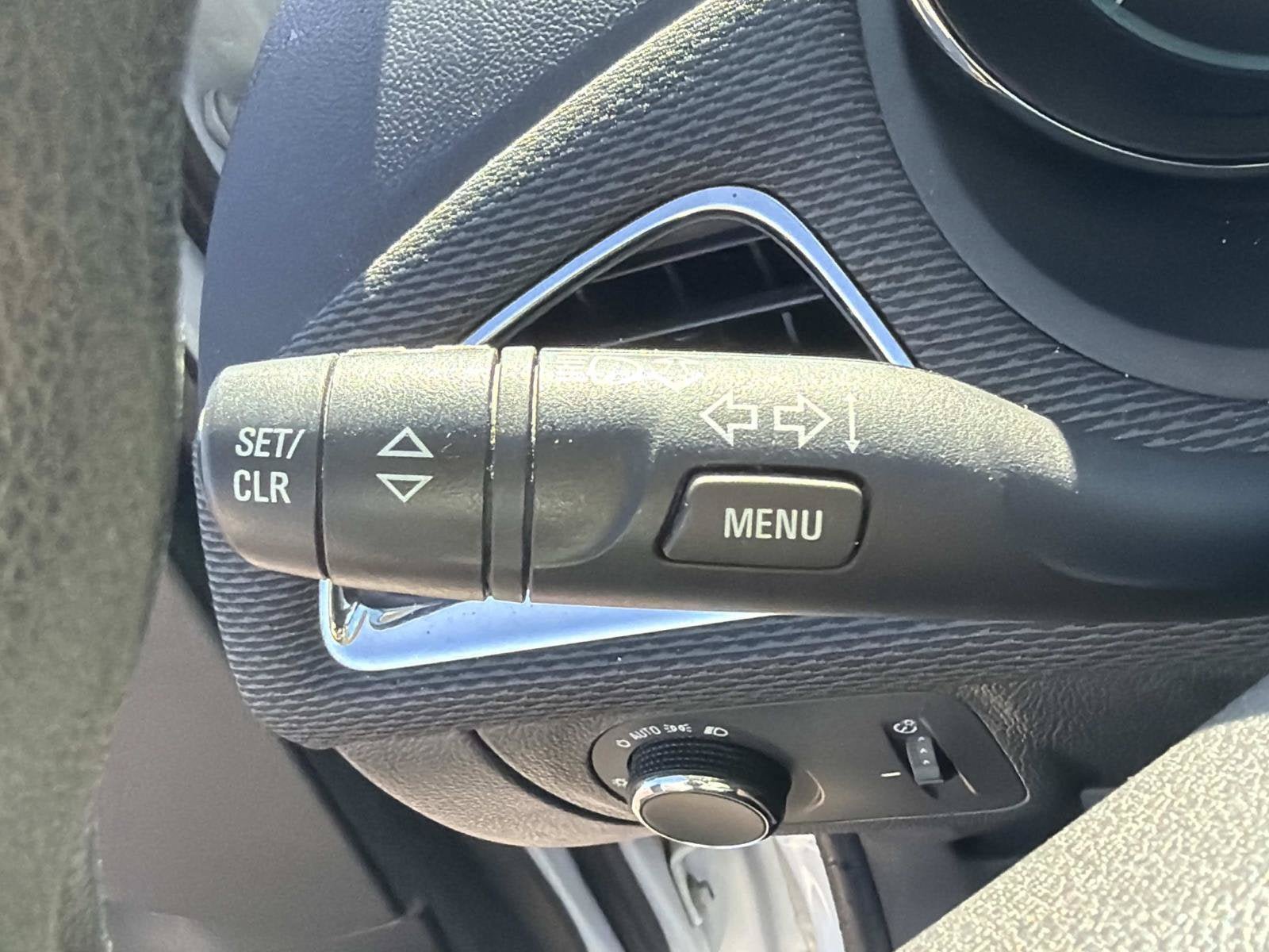 Used 2018 Chevrolet Cruze LS FWD image 13