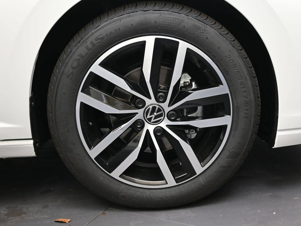 Used 2026 Volkswagen Jetta SE FWD image 10