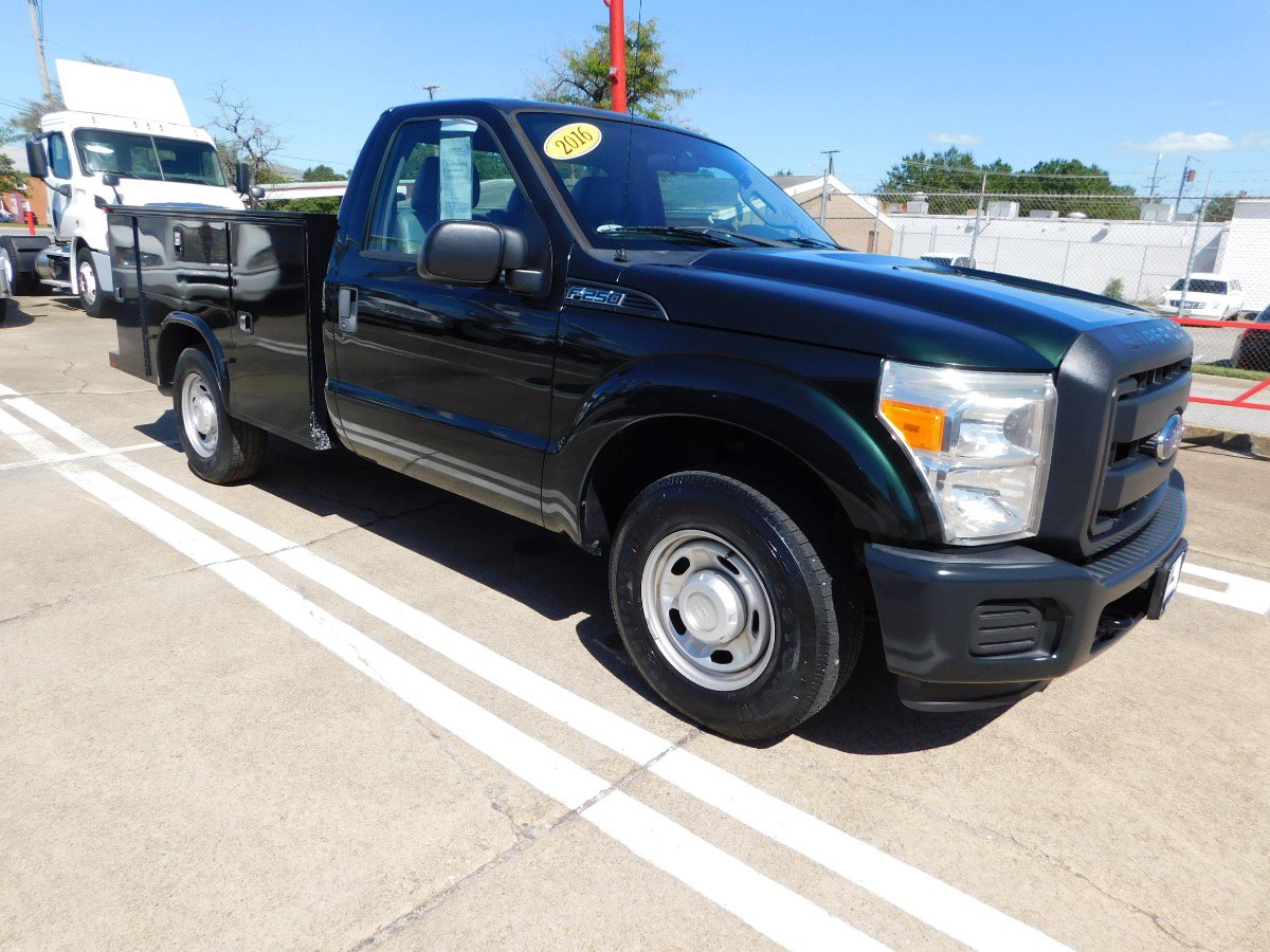 Used 2016 Ford F250 XL RWD image 1