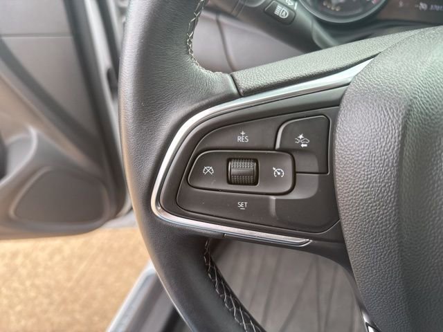 Used 2021 Buick Encore GX Preferred w/ Cold Weather Comfort Package image 17