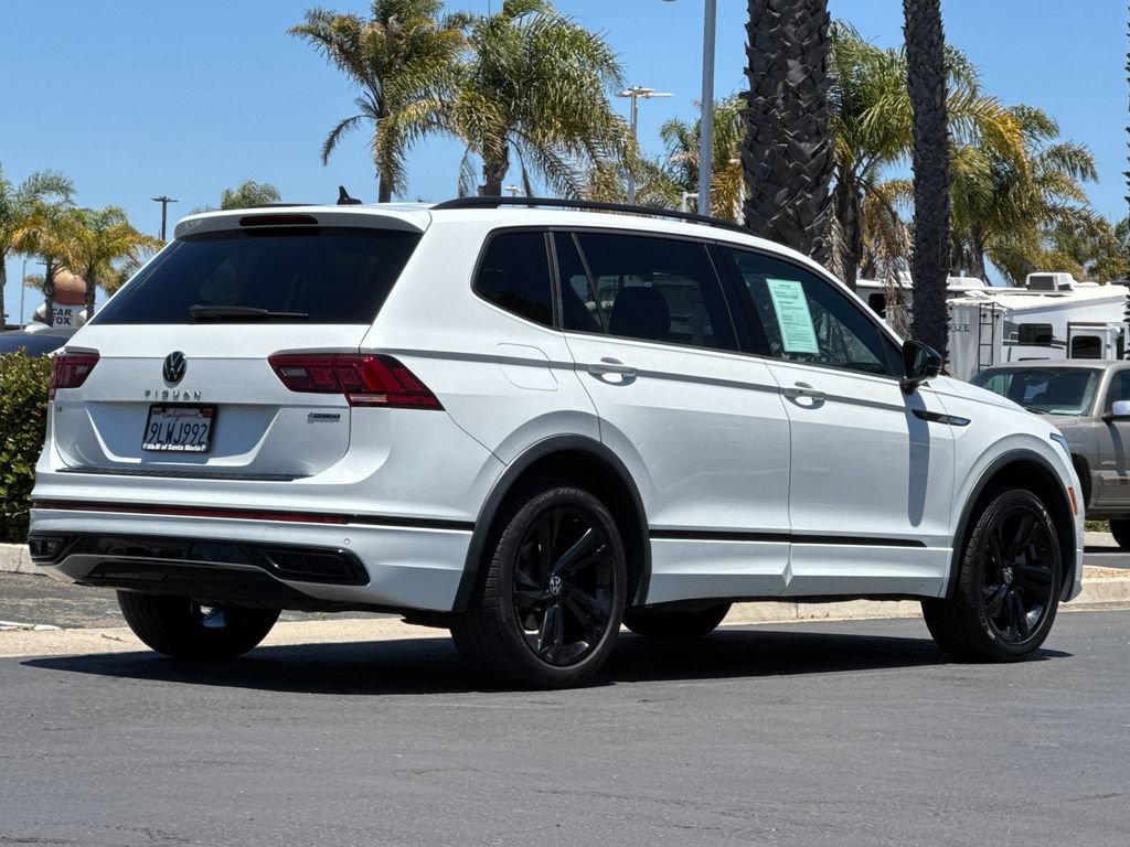 Used 2024 Volkswagen Tiguan SE R-Line AWD/4WD image 4