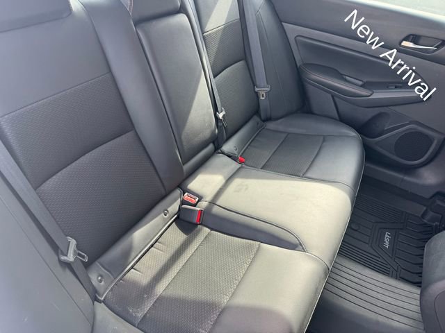 Used 2022 Nissan Altima 2.5 SR w/ Midnight Edition Package image 8