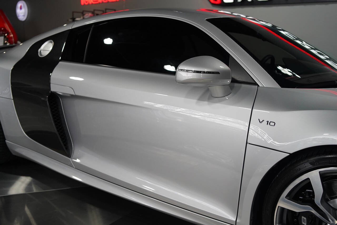 Used 2009 Audi R8 V10 AWD/4WD image 36
