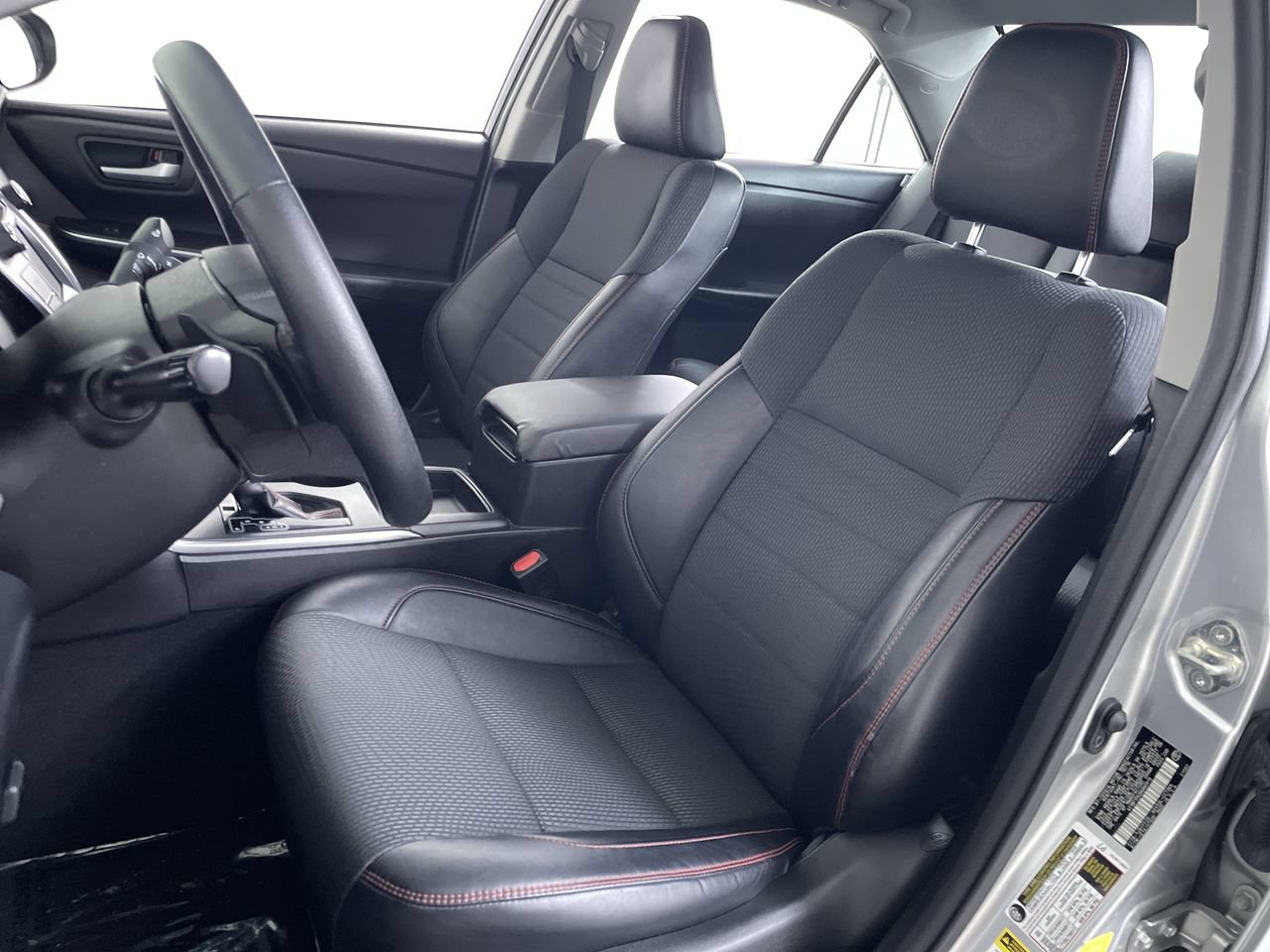 Used 2017 Toyota Camry SE FWD image 12
