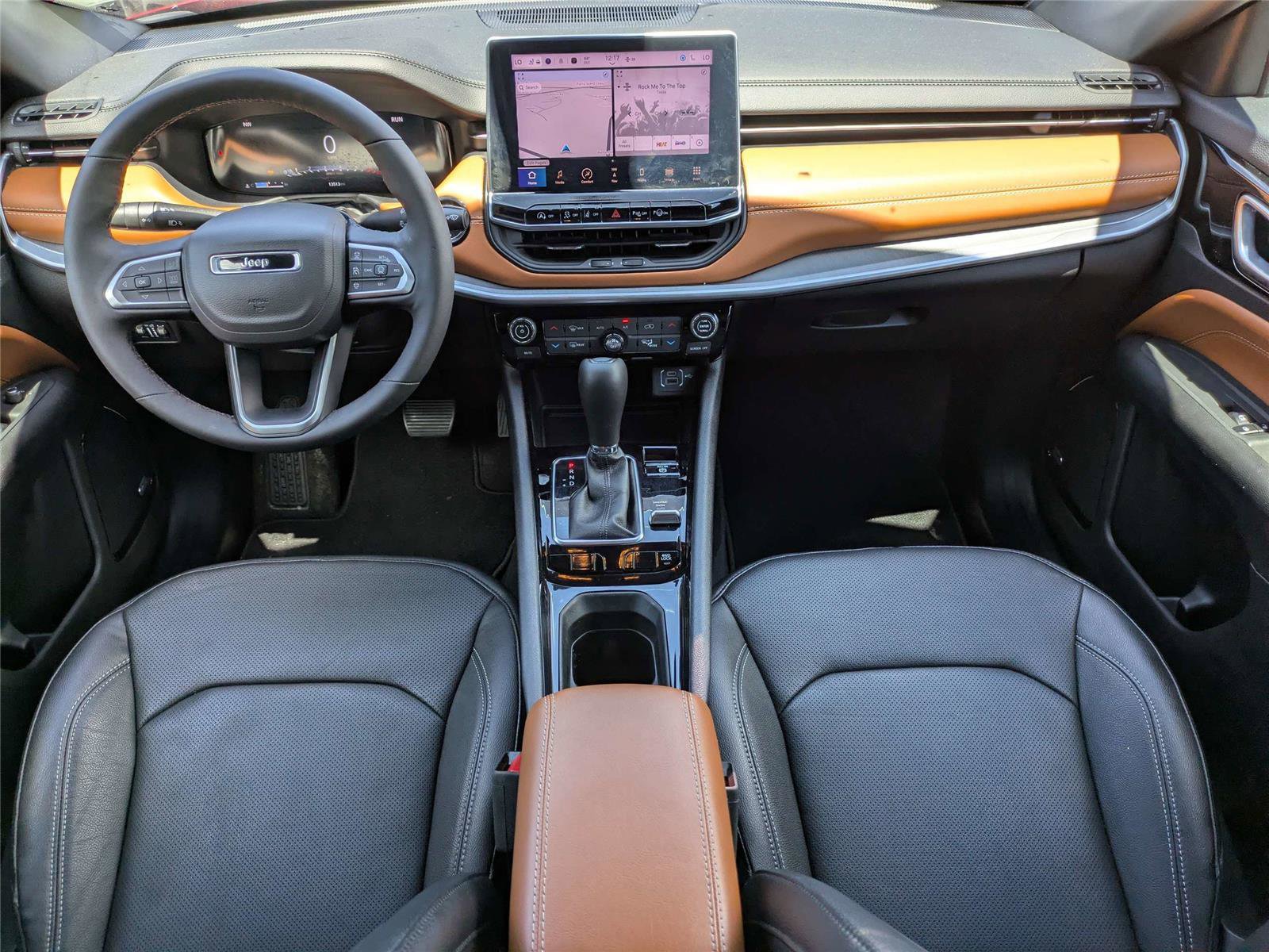 Used 2025 Jeep Compass Limited w/ Elite Group AWD/4WD image 18