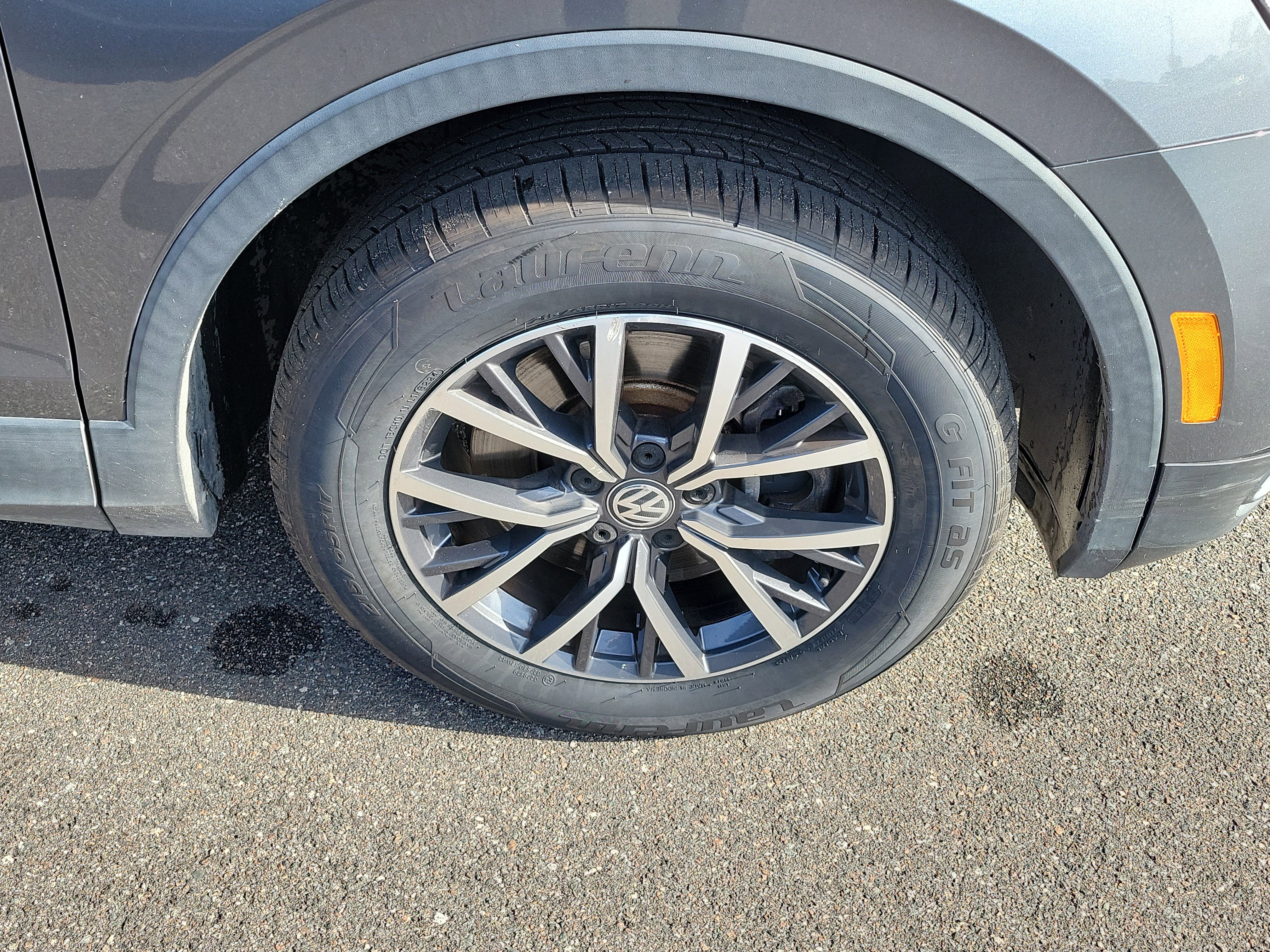 Used 2020 Volkswagen Tiguan SE image 39