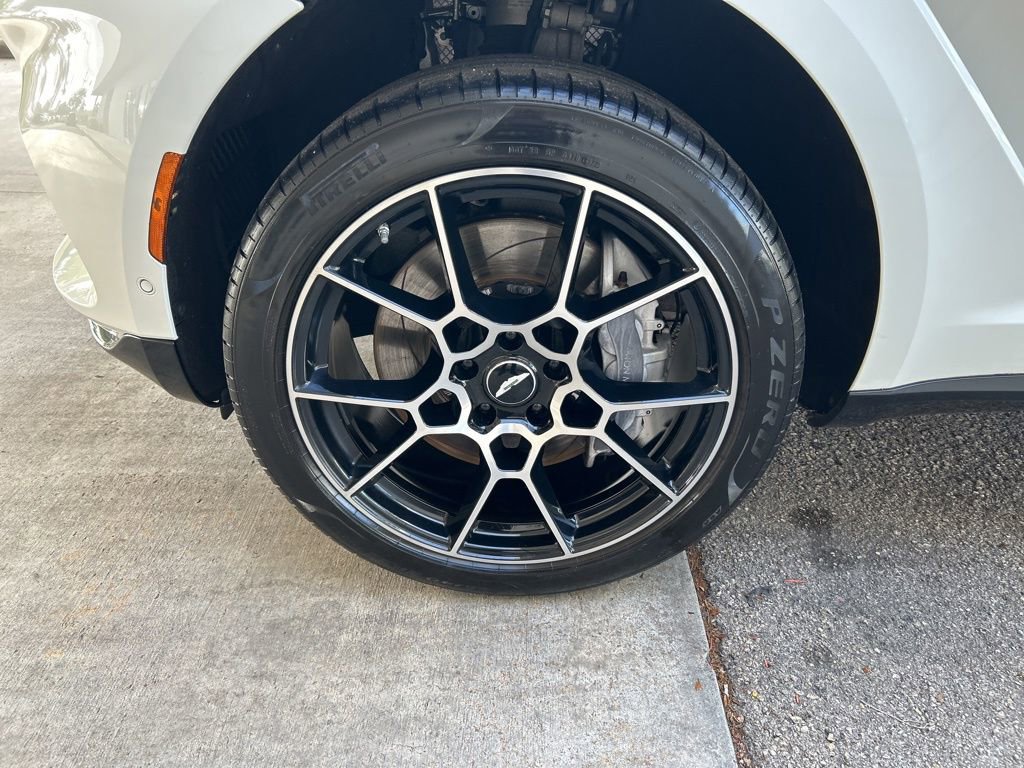 Used 2021 Aston Martin DBX image 17