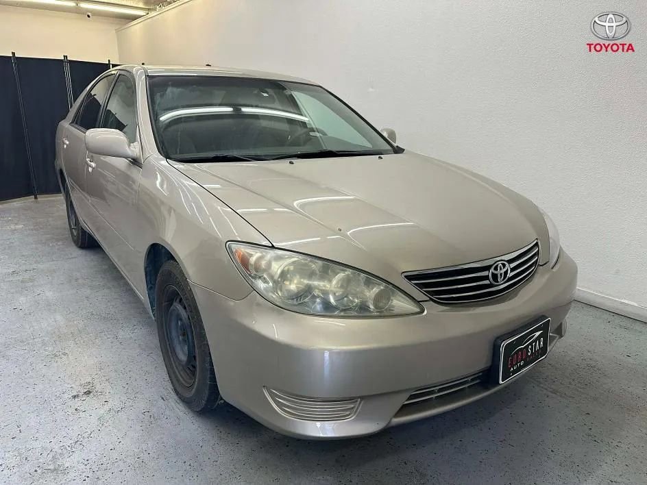 Used 2005 Toyota Camry LE
