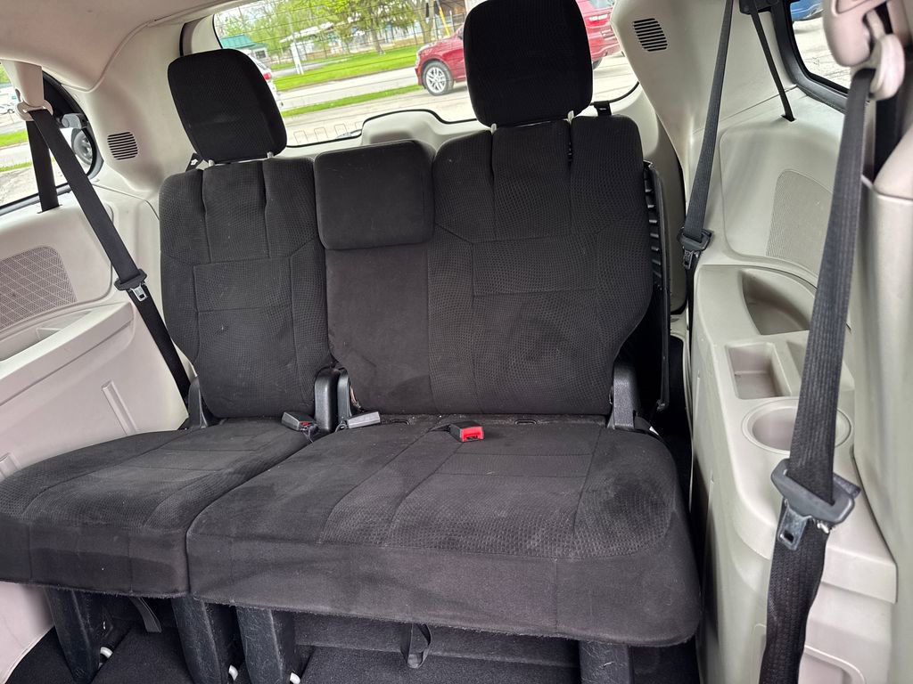 Used 2012 Dodge Grand Caravan SXT FWD image 24