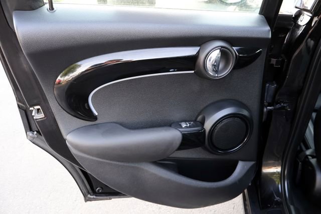 Used 2022 MINI Cooper S image 23