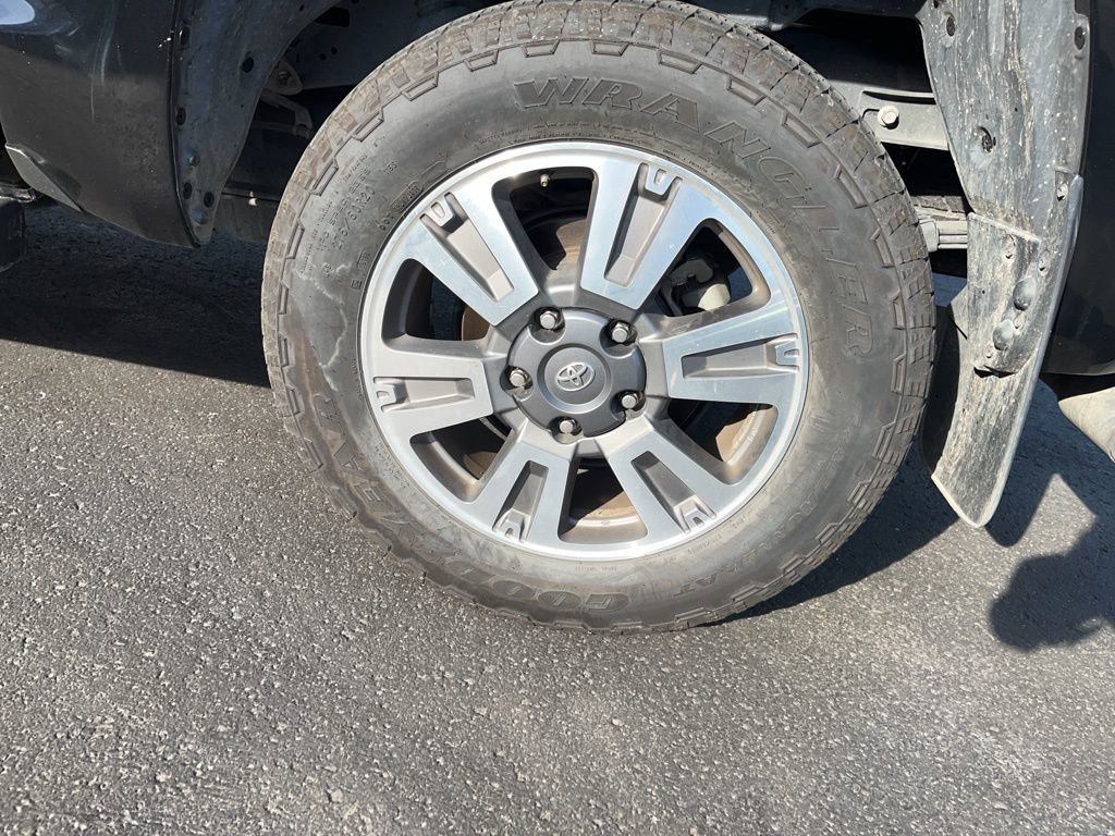 Used 2019 Toyota Tundra Platinum image 10