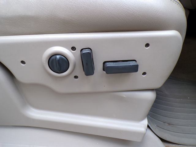 Used 2007 Chevrolet Silverado 3500 LT w/ Heavy-Duty Power Package image 15