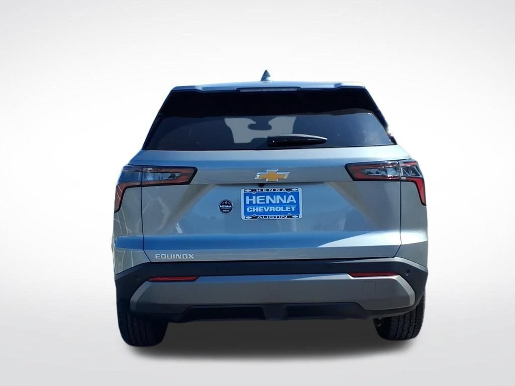 New 2027 Chevrolet Equinox LT w/ Convenience Package II FWD image 4