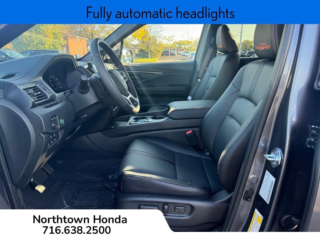Used 2025 Honda Ridgeline TrailSport image 11