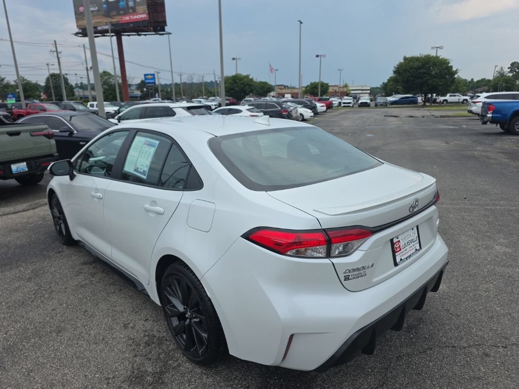 Used 2025 Toyota Corolla SE FWD image 6