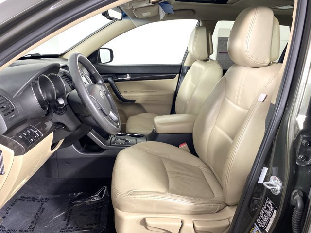 Used 2013 Kia Sorento LX w/ Convenience Pkg FWD image 16