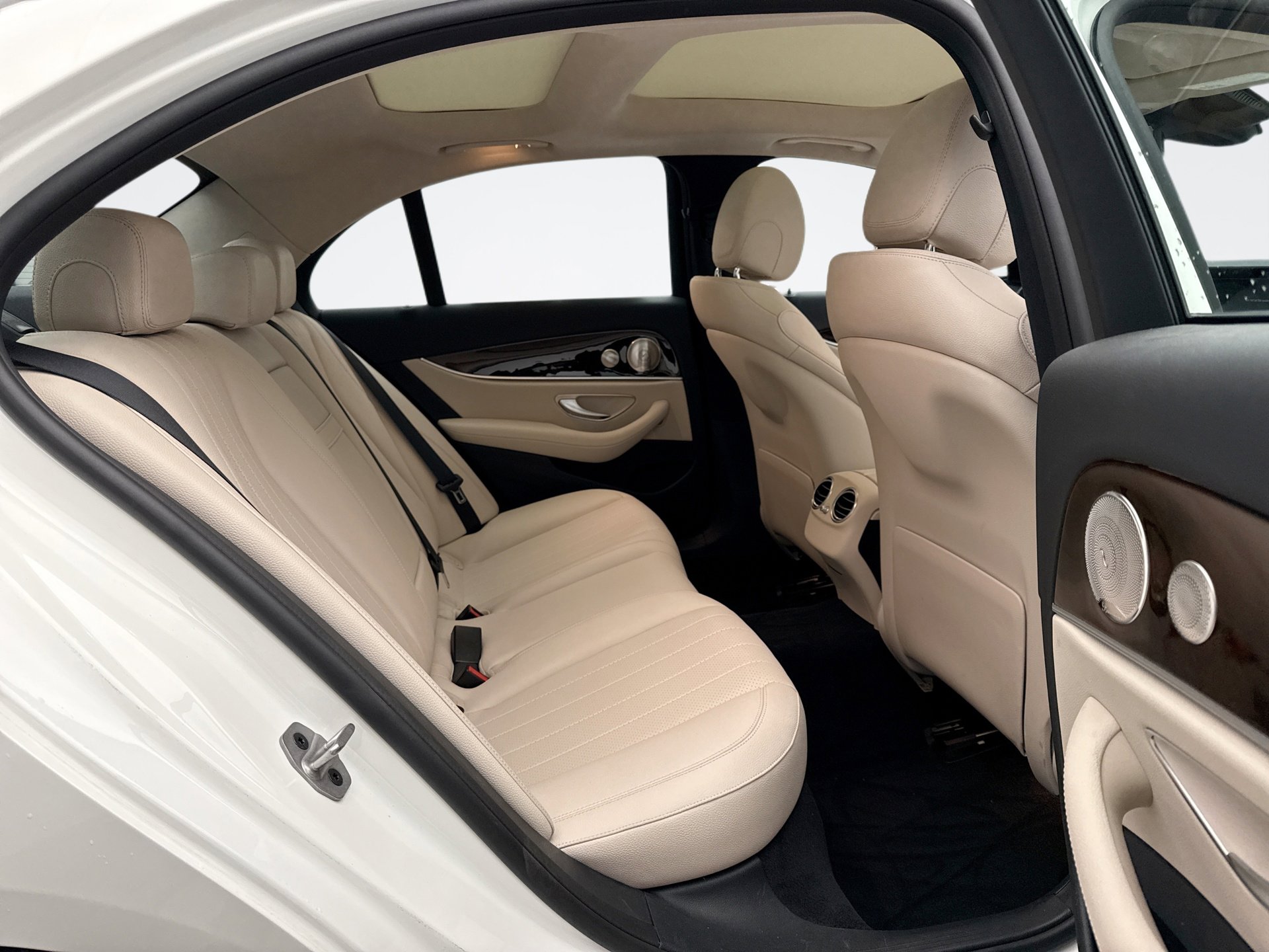 Used 2022 Mercedes-Benz E 350 4MATIC Sedan image 20