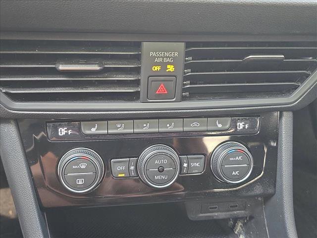 Used 2022 Volkswagen Jetta SE w/ Panoramic Sunroof Package FWD image 15