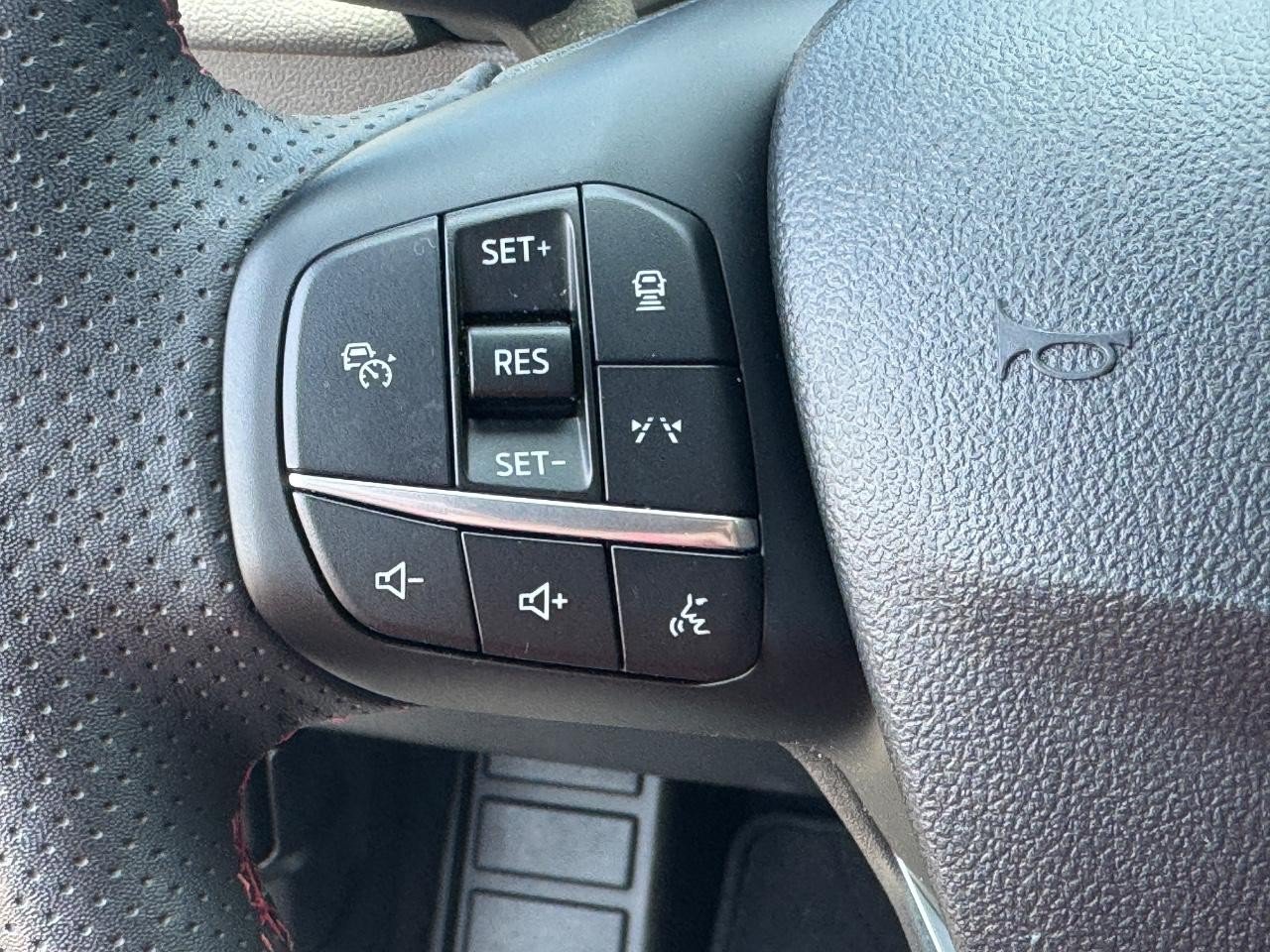Used 2024 Ford Escape ST-Line w/ Tech Pack #1 AWD/4WD image 21