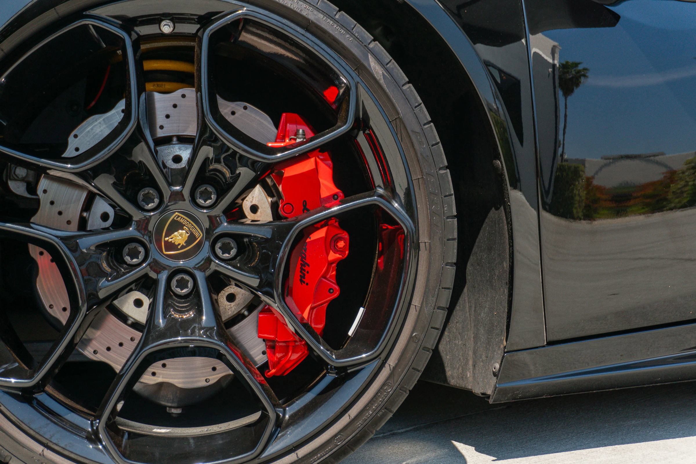 Used 2019 Lamborghini Huracan LP 580-2 image 24