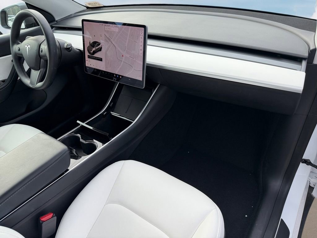 Used 2020 Tesla Model Y Long Range image 26