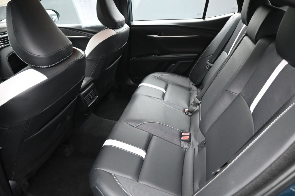 Used 2025 Toyota Camry SE w/ Convenience Package FWD image 25