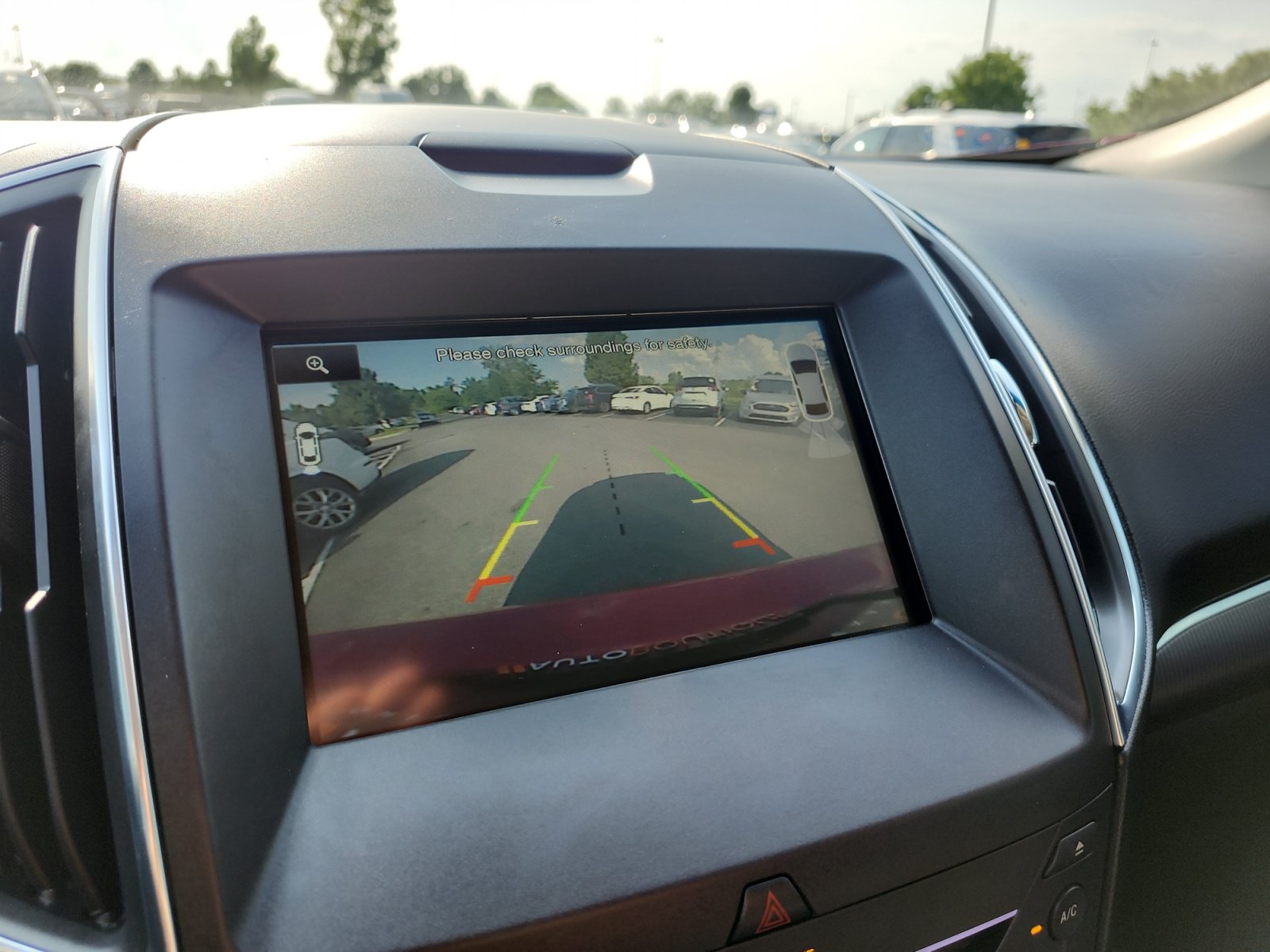 Used 2015 Ford Edge Titanium w/ Equipment Group 302A AWD/4WD image 18
