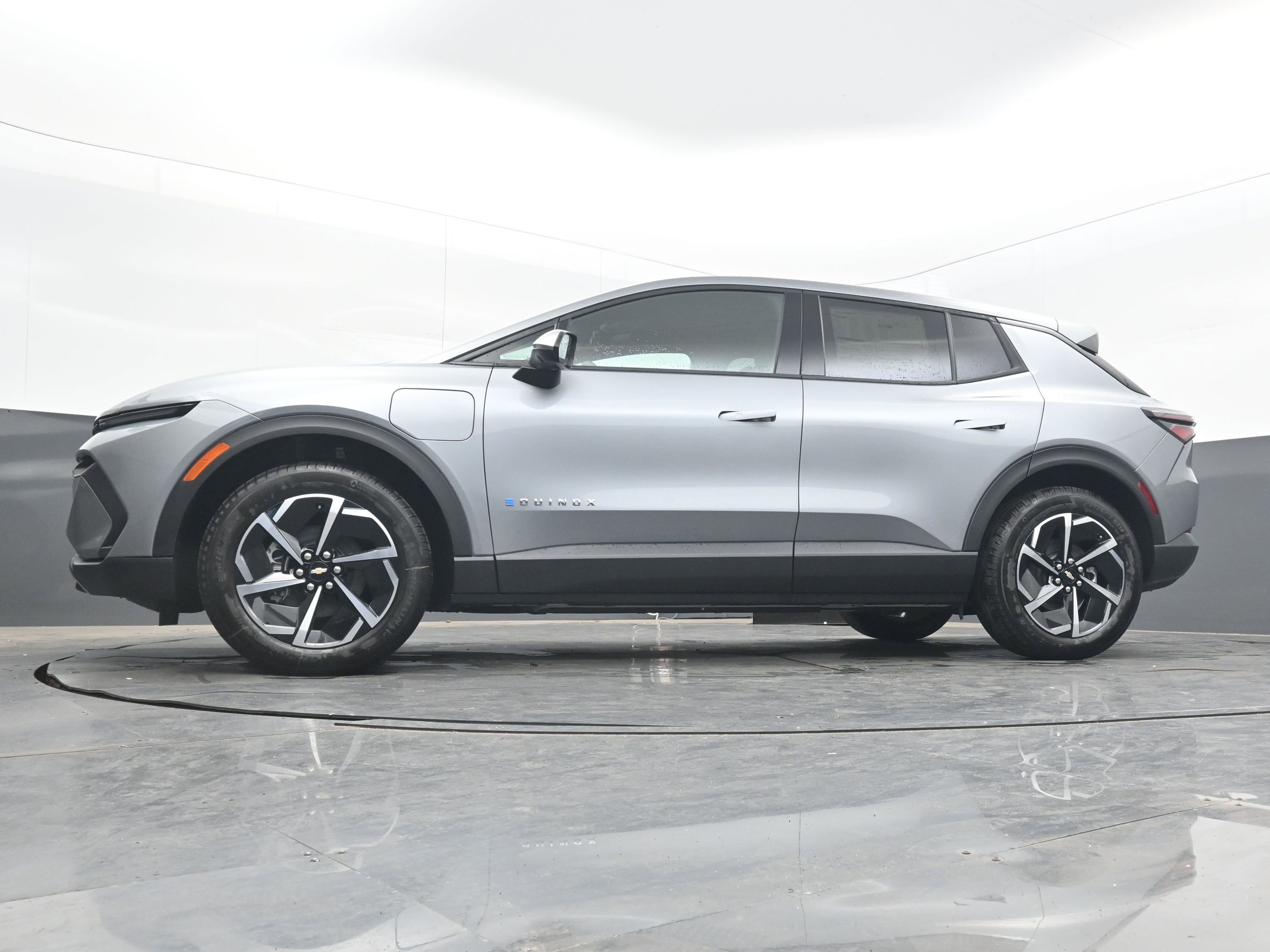 New 2026 Chevrolet Equinox EV LT image 27