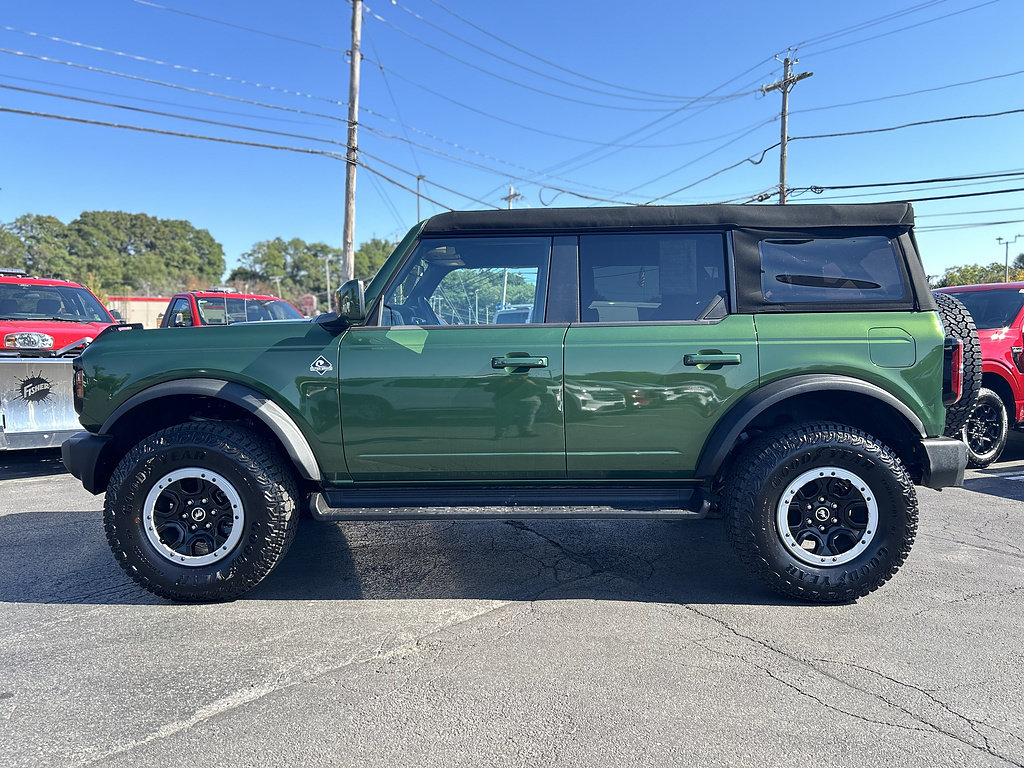 Used 2025 Ford Bronco Outer Banks w/ Sasquatch Package AWD/4WD image 2