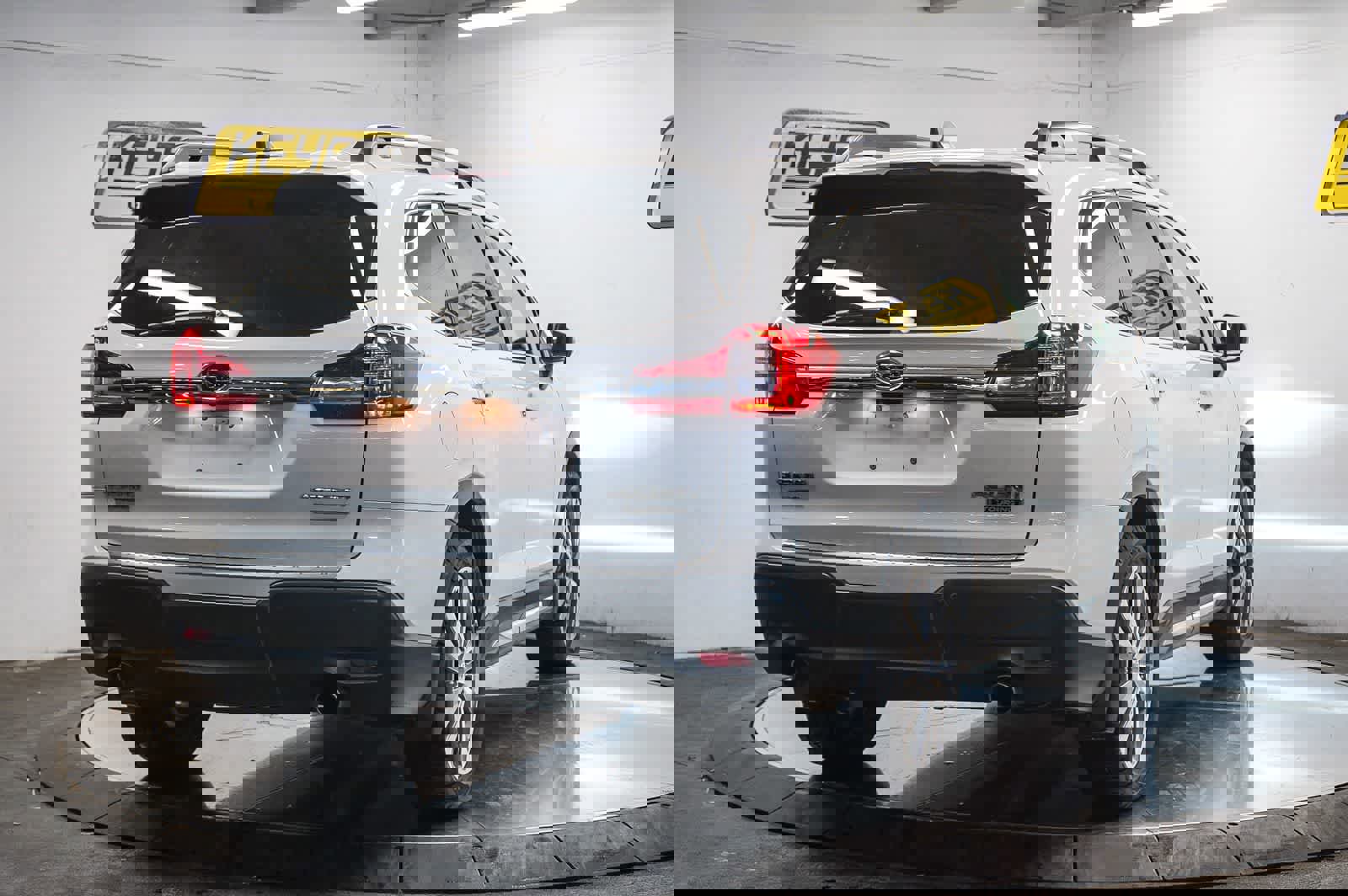 Used 2020 Subaru Ascent Touring w/ Popular Package #2A image 4