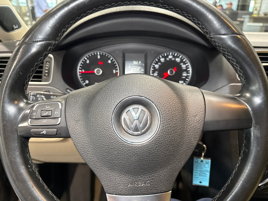 Used 2012 Volkswagen Jetta TDI FWD image 18
