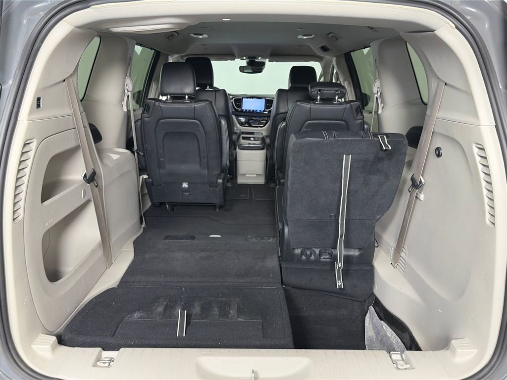 Used 2022 Chrysler Pacifica Touring-L FWD image 26