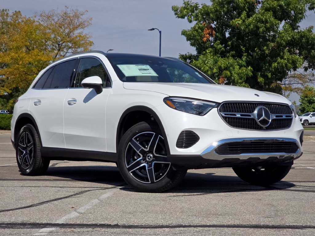 New 2027 Mercedes-Benz GLC 300 4MATIC image 1
