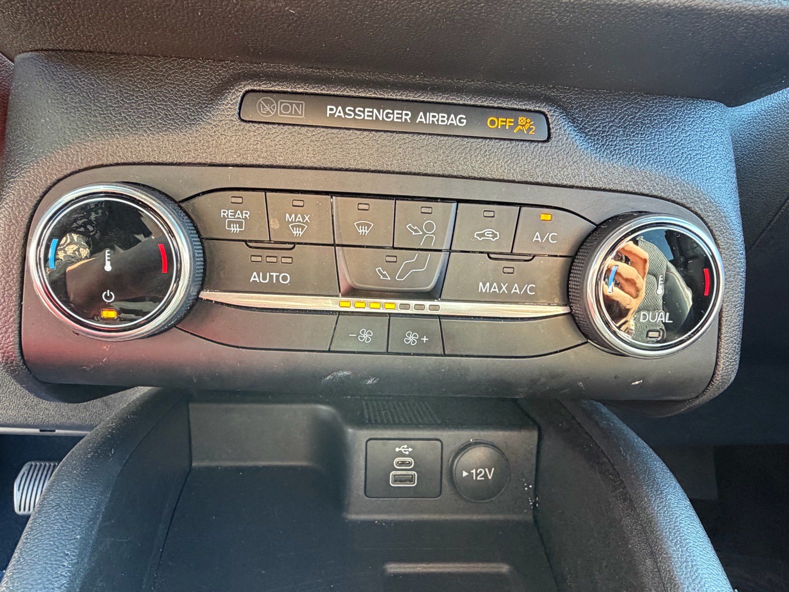 Used 2025 Ford Escape ST-Line AWD/4WD image 33