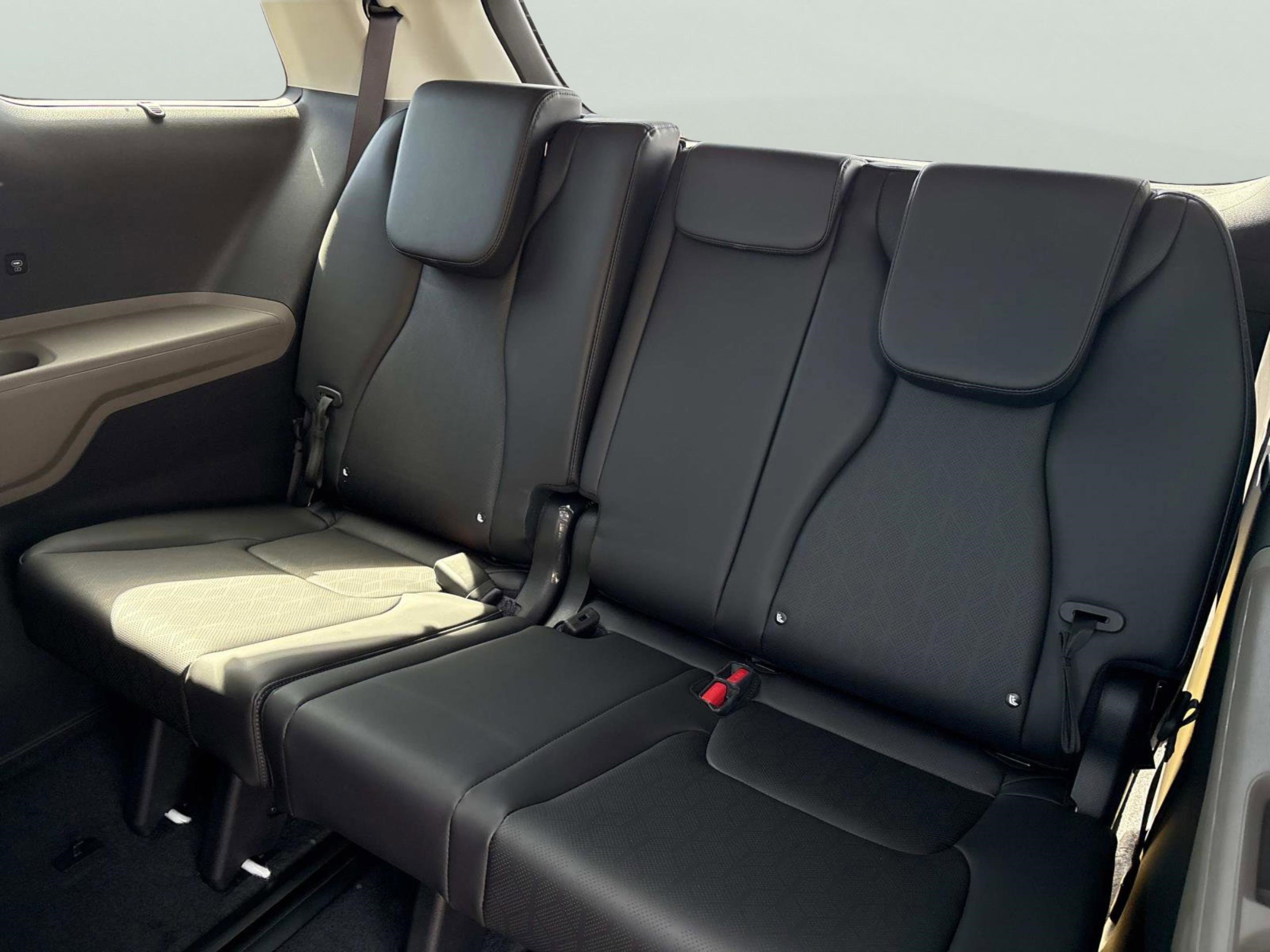 New 2026 Kia Carnival SX FWD image 18